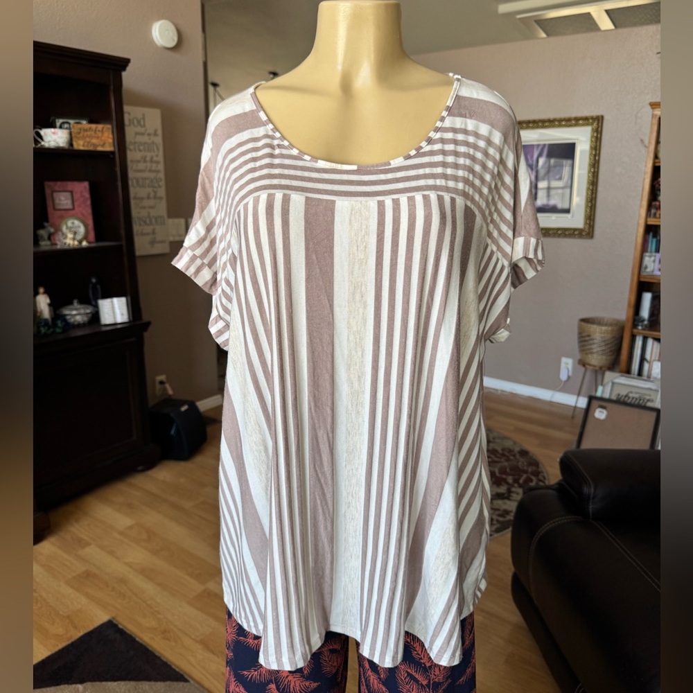 C’est Cool tan, beige & white striped short sleeve blouse-XXL - Picture 4 of 9